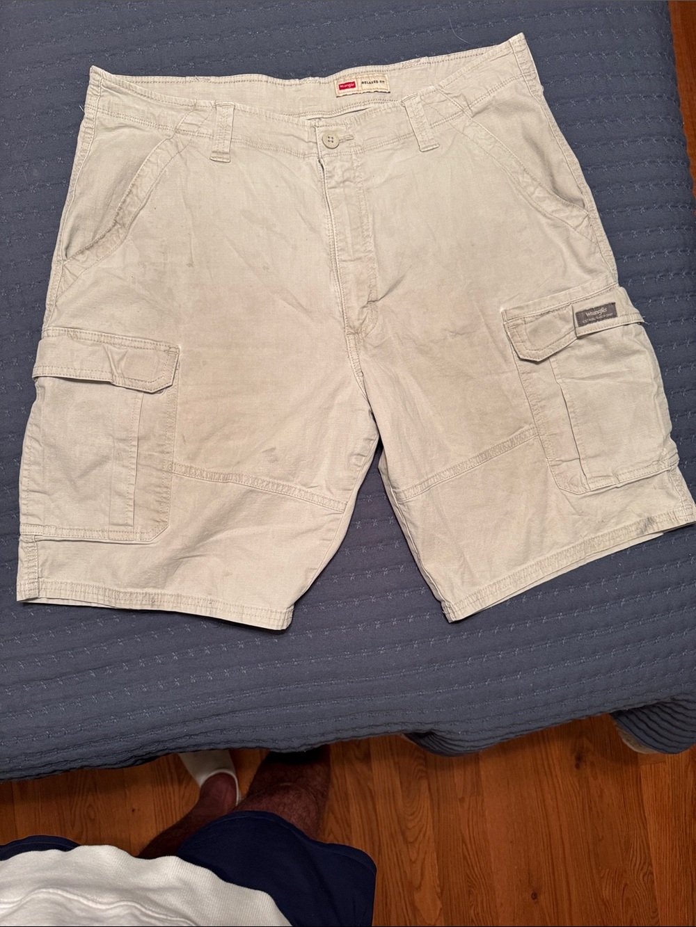Wrangler Men's Cargo Shorts - Light Beige